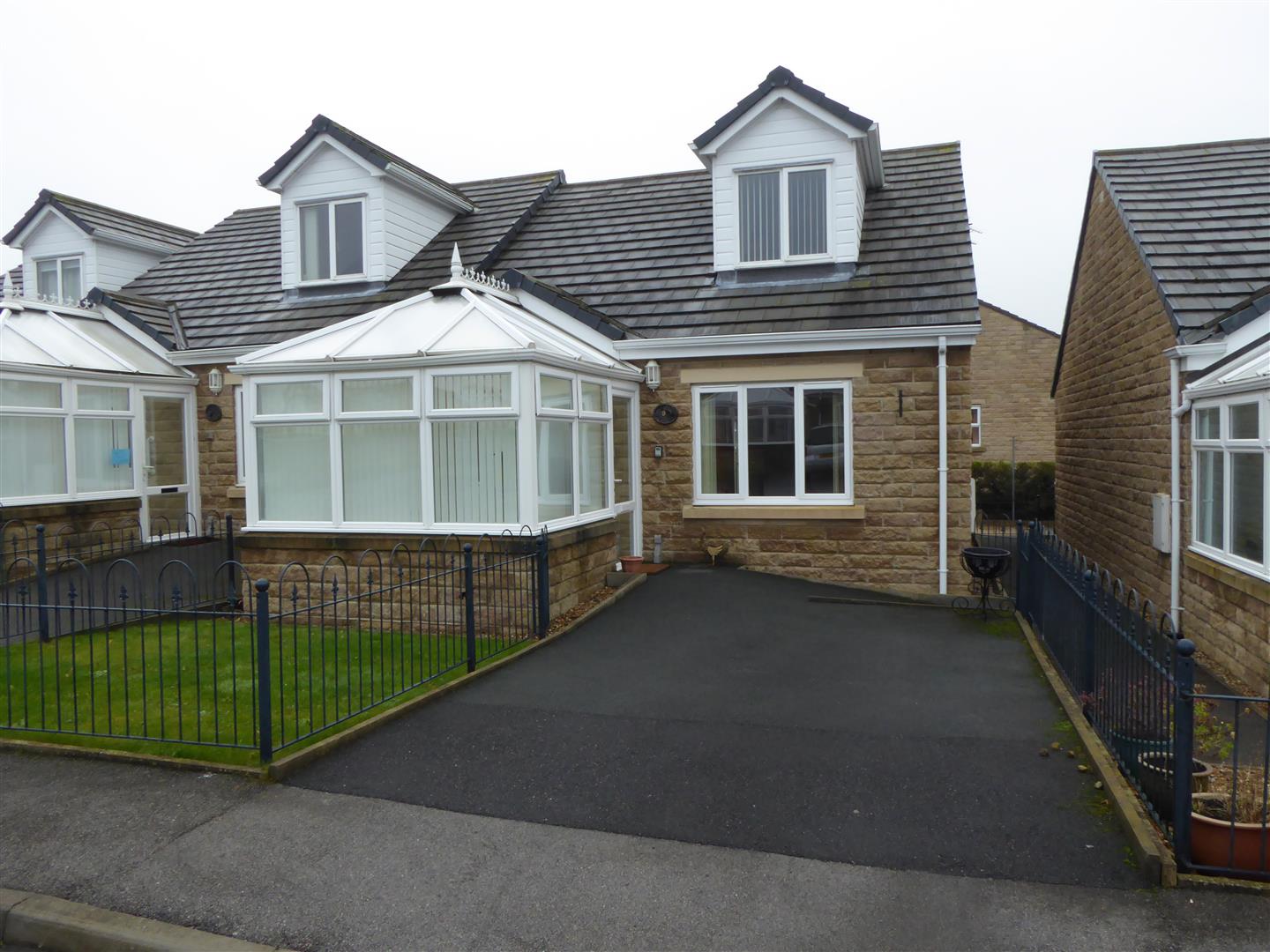 Houses and flats to let in Bradford Hamilton Bower